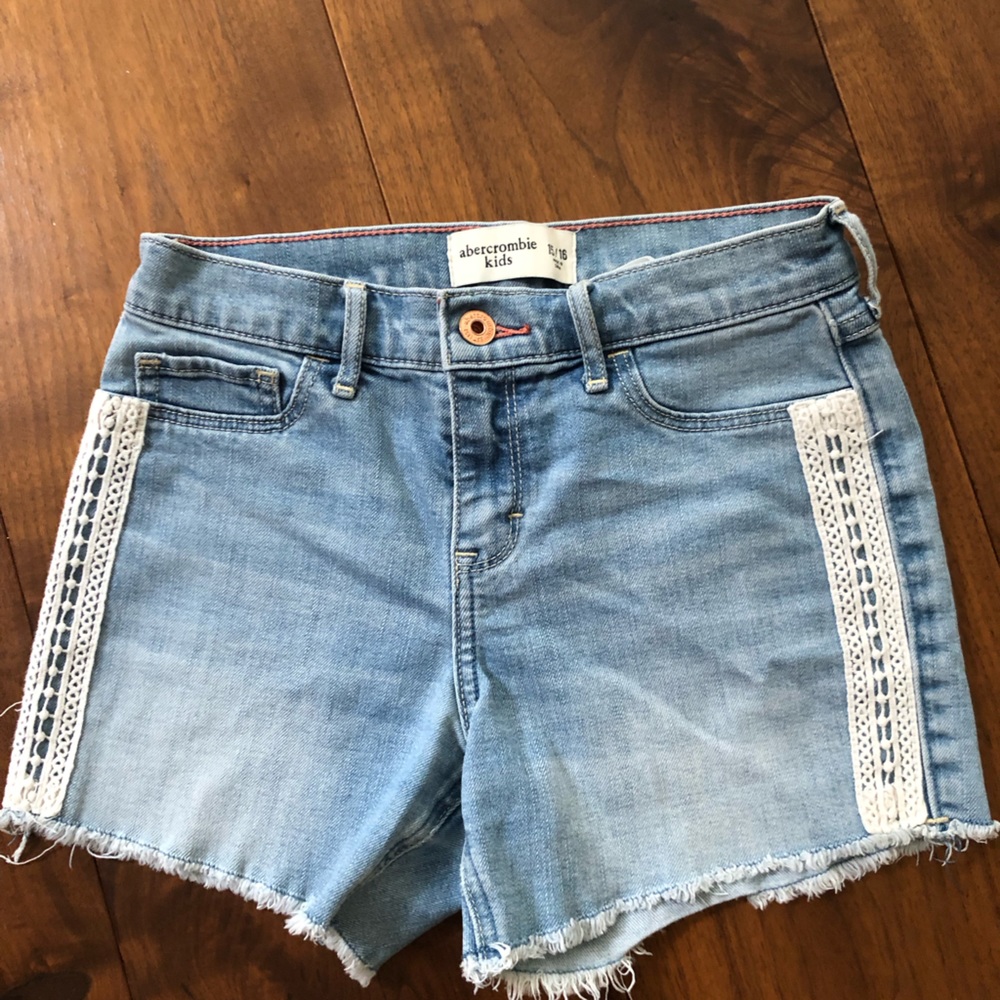 Abercrombie kids Jean shorts with lace sides size 13/14